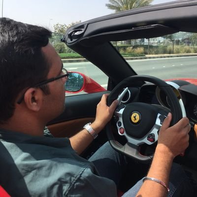 madhurtewani's profile picture. Passive Tweeter | Mobile Developer | 📱💻📷🚙