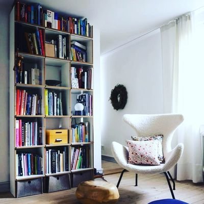 Online Book seller in Kampala & Uganda 📙📖📚.
DM 📩