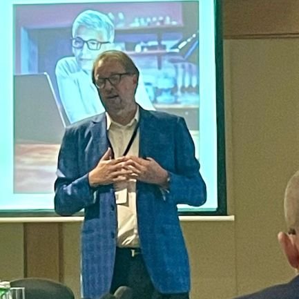 I build confidence in financial services. Helping companies serve their customers and thrive in the process. Views expressed here are my own.