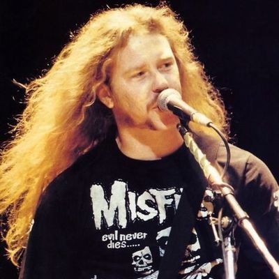 @MatiRedskaj
Fanatyk muzyki rockowej i metalowej. Tutaj głównie przemyślenia na temat pustości życia, wysrywy artystyczne i czasem troche o piłce, witam:)
