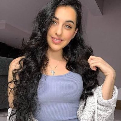 katieswanedwar4's profile picture. Life is full of happiness 😍