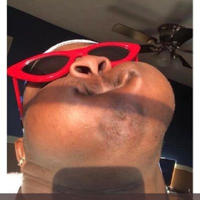 UUzpond's profile picture. Candlessssss