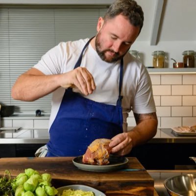 Chef owner of michelin starred ⭐️ @salt_dining Stratford-upon-Avon, Author of 2 cookbooks. Podcaster @thenightcap_pod #ccfc