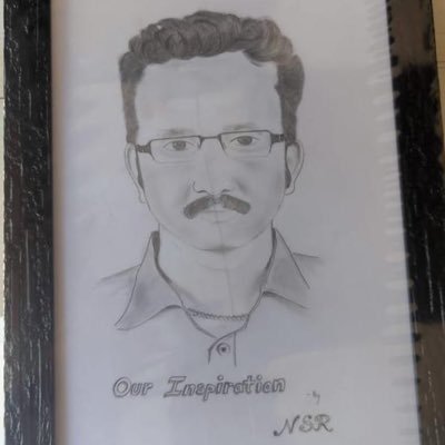 prajlxleo's profile picture. Teacher