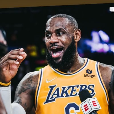 MonkeLover1738's profile picture. 