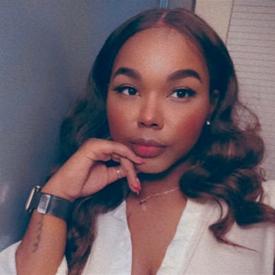 jaaalyn_'s profile picture. PV Alumna | 👻 jaaalyn