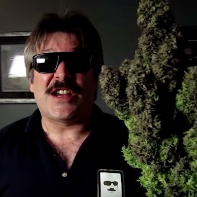 flooshmerchant's profile picture. Boomer attendant