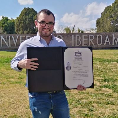 erosalesc14's profile picture. Trc, 🇲🇽| Auxiliar Contable, Guerrero de Corazón y Actor de Teatro. | Contaduría Pública ✏💭 / Santos 💚⚽ / Teatro 🎭