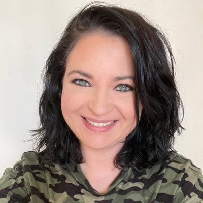 SamanthaNotti's profile picture. I'm pretty silly ✌️️