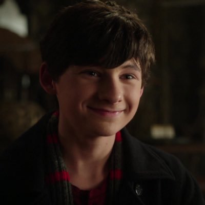 My heart is true, my pen is mighty, and my family is...kinda complicated and messy. // #OUATRP 21+ #Parody