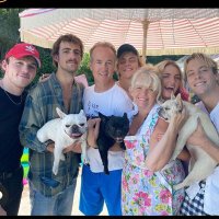 R5 ᴿᵖ Lɪᴠᴇ ꨄ︎'s Family Lynch.(@TheLynchLive) 's Twitter Profile Photo