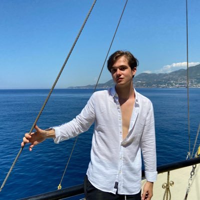 ilkerblgn1's profile picture. diş hek fuck