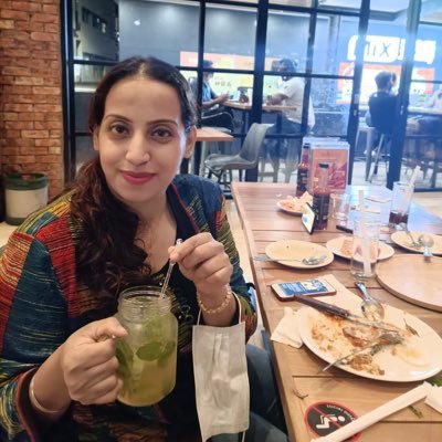 Neereetsidhu's profile picture. live life to the fullest