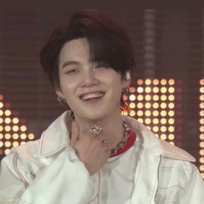 Ilovebts_ot7_19's profile picture. ⌕  #BTS #BackstreetBoys  :  𝐦𝐲 𝐞𝐯𝐞𝐫𝐲𝐭𝐡𝐢𝐧𝐠 🌿