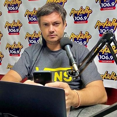 Periodista. Cofundador de @EFnoticiasok. Coautor del libro José Alperovich, el zar tucumano con @nbalinotti. TucmaTV FM 95.7 de lunes a viernes de 7 a 9 AM.