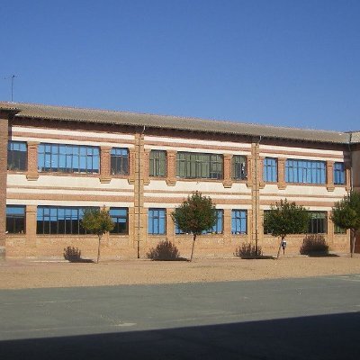 Colegio Público Filiberto Villalobos (Babilafuente, Salamanca)