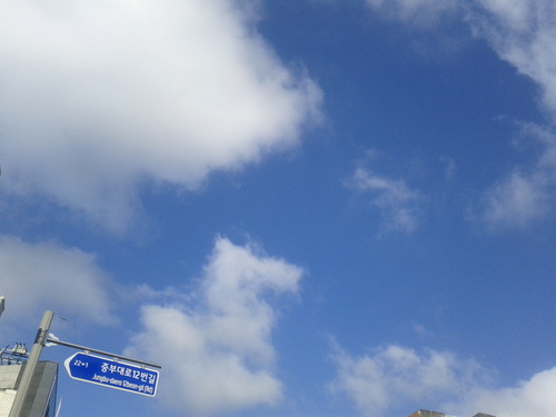 jsfun9977's profile picture. 팔로우해주세요! 환영! 사진, 맛집, 화장품, 치료, 책 등 다양한 관심들