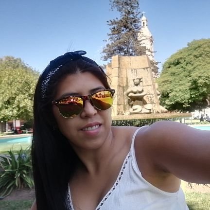 RcRosmery's profile picture. Agradecida con Dios por lo que me da... ;) 100% Guara.. Luchadora por lo que quiero y honesta al 1000% 
Instagram:@Rosmerc