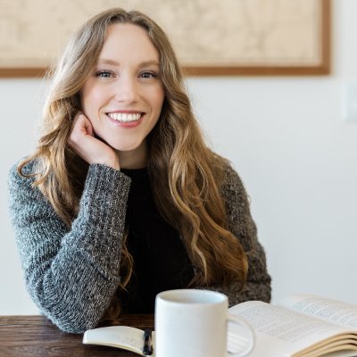 ✏️ book editor helping authors strengthen their stories (prev @randomhouse @thebookgrp) 💌 free writing/publishing tips & insights: https://t.co/oNYD4F9C9U