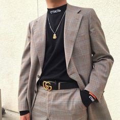 JuwaaJ's profile picture. Looking far away