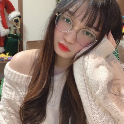 astrxiiid_'s profile picture. completely, and perfectly, and incandescently happy