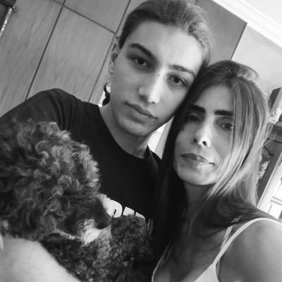 VictoriaCapri1's profile picture. Diseñadora de indumentaria -UBA-

Simplicity is they ultimate sophistication.
-Leonardo da Vinci-