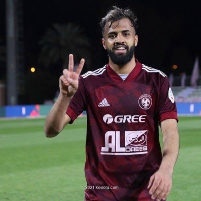 عنابي يوفي♥️🖤