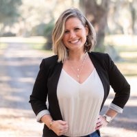 Renee Cramer - Cramer Realty(@Renee_Cramer_) 's Twitter Profile Photo