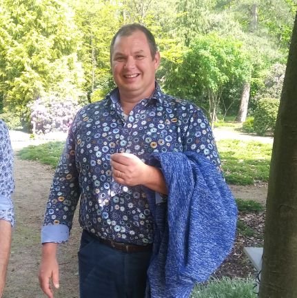 volkerdorp's profile picture. Werkzaam voor Senze als senior professional op het gebied van bouwen en wonen van het omgevingsrecht.