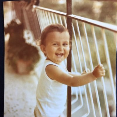 CarlaVm2470's profile picture. 