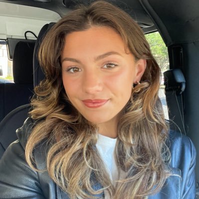 jenna_swimmer's profile picture. have courage & be kind