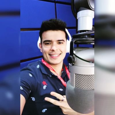 🎙️Locutor en @matchmxfm                              Lun-Vie  4pm - 8pm   |   Sábados 8am - 12pm                                        👨‍🏫Profesor de inglés