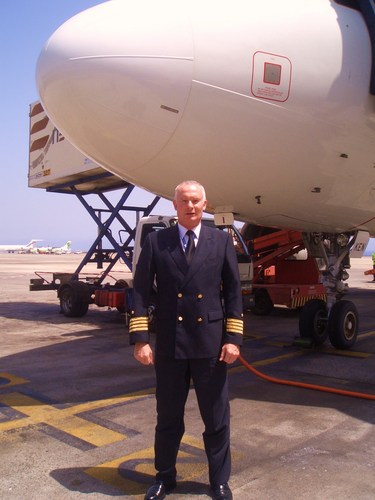 Airbus Captain based in the UK