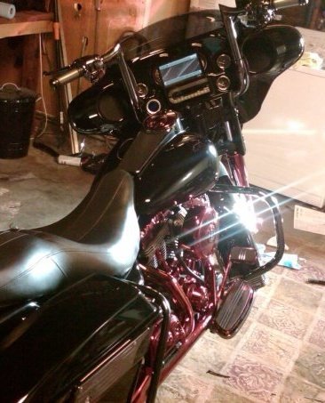 223Fresh's profile picture. I don't know shit about following people.