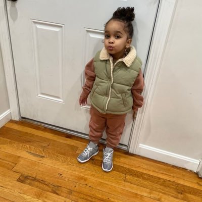 Ludiane10285741's profile picture. Idk