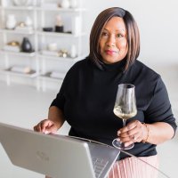 Kyla Cox (@winewithkyla) 's Twitter Profile Photo Kyla Cox (@winewithkyla) 's Twitter Profile Photo