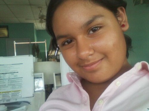 hola soy nahomi soy un fan de @selenagomez y @demilovato y @victoriajustice te amo todos te twitter♥♥☻y I clary