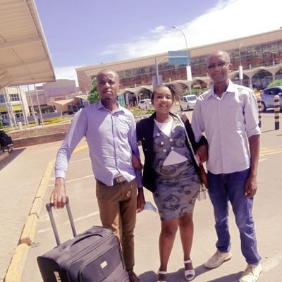 Am an outgoing person,I respect other people's opinions.I love life,I mind my business.I kiss no Ass again,I turn up by myself & dress https://t.co/uD2aMcmAFX g