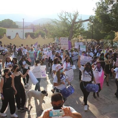 Colectiva Feminista que lucha por visibilizar, prevenir y erradicar la Violencia Digital en Querétaro. 


https://t.co/elwAzgGQ2H