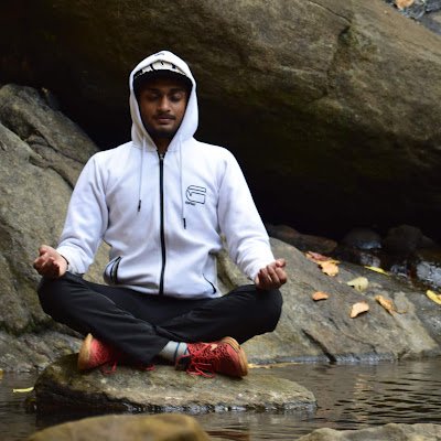 Hi, I'm The Kannadiga aka Rajesh Lakshmikantha, your fellow Indian content creator from Bengaluru. “A journey of a thousand miles begins with a single step”