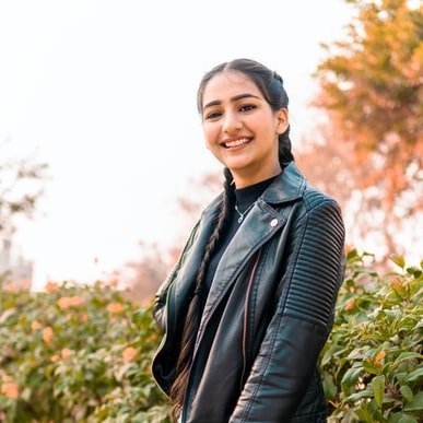 adya_shaan's profile picture. मुझे वह सब कुछ पसंद है जो सुंदर है और सकारात्मक वाइब्स लाता है।
लक्ष्य: दुनिया की यात्रा करें। 🌍
दुबई मॉल में सेल्स रिसेप्शनिस्ट। 🇦🇪