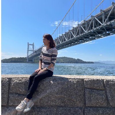 ZYquMVZZ25mjz7F's profile picture. 北方有尤物，絕世兒獨立。一顧傾人城，在顧傾人國。寧不知傾城與傾國，尤物難在得。