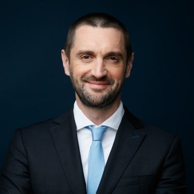 Directeur Territorial Normandie @SNCFReseau. Régénérer les infrastructures, développer les circulations ferroviaires et préparer le transport ferré de demain.