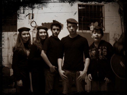 jovensdeipanema's profile picture. twitter oficial do grupo tenn B.O.E.ip