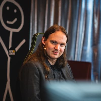 Mang0RL's profile picture. Doing stuff @TrinitasEsports || M. Sc. Chemistry || rock/metal bass player