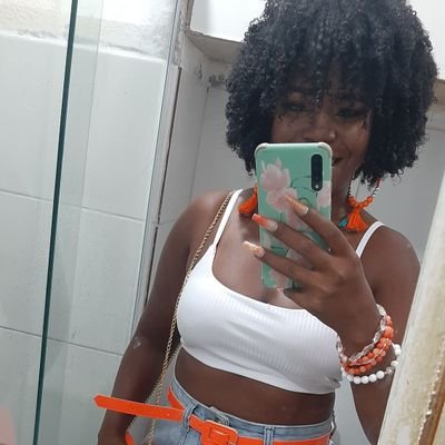 lucunhafeliz's profile picture. Empreendedora da Moda 👗👚
Personal Do Bronze Praiano 🌴👙
Mãe de Duas Meninas 👭🏽
siga meu Instagram pra Risadas e entretenimento.