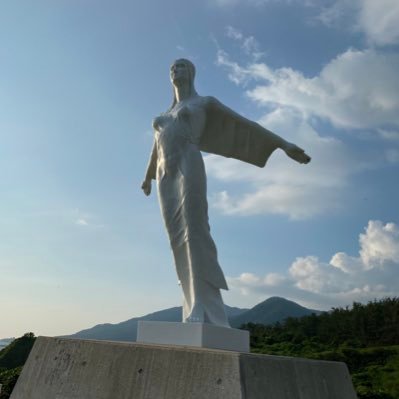 年月を重ねる都度日本が好きになる、しかし反比例するかの様に憂いてしまう。月並みだが自然、特に水と木々がある風景が大好きです。 BBQと桜が大好きな保守派です。勝手にフォローお許しください。日本保守党応援しています。