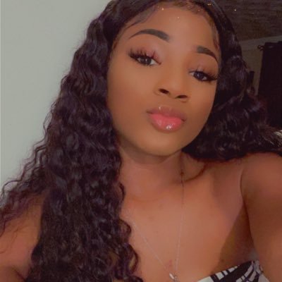 NeverlandwidMJ's profile picture. Proud Bahamian/ Androsian || Gemini ♊️ || MJ lover || Poet. Too awesome to be condensed into 140 characters so follow me 🤗 SC: theycallmedesha IG: Desha_Ro.