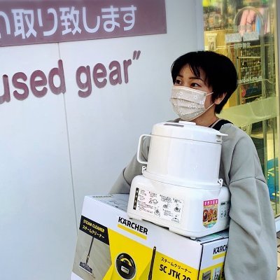 『デカオモ』もやる堅実せどらー。専業4年目。門外不出の手堅いせどりで日々を生きていく! ほぼ店舗せどりのみで毎月【営業利益】70〜100万。1日5〜7時間労働/週3休み/バイトちゃん2人とキャッキャ愉快に事業してます/家具が大好きな元インテリアコーディネーター/宅建主任者/関係ないけど握力50kg