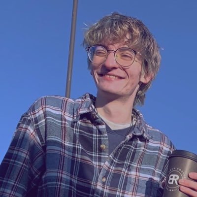 software engineer || lil adhd coder gremlin 👨🏻💻|| lg(btq)+ 🏳️⚧️🏳️🌈 || he/him